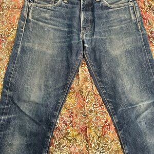 Womens Classic Levi’s Washed Jeans